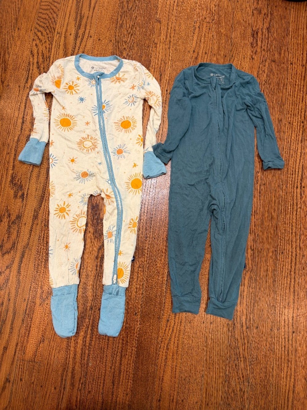 Bundle of 2 Larkspur Bamboo Baby Pajamas - size 12-18 months